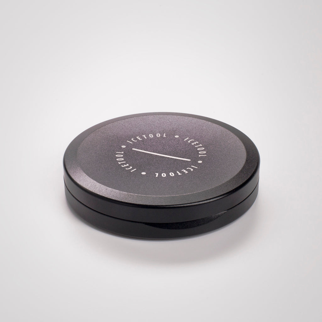 Icetool Slim Can for portion snus and nicotine pouches. Black anodised aluminum.