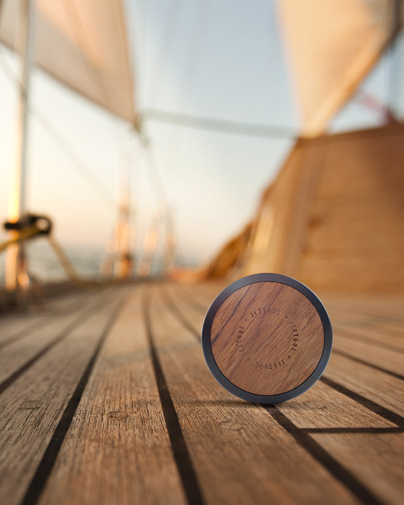 Icetool Tri Can Woodhead Teak: Embrace Luxury with an Elegant Snus Can Inspired by Sailing